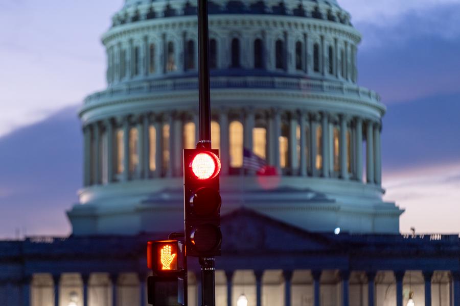 EUA registram a paralisação mais longa do governo enquanto impasse partidário aumenta