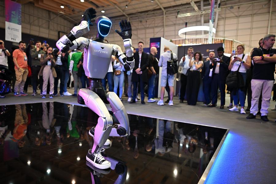 (Multimídia) Inovação chinesa brilha na Web Summit em Lisboa