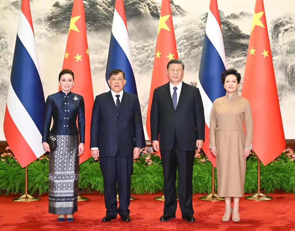 Xi pede avanço na construção de comunidade com futuro compartilhado em encontro com rei da Tailândia