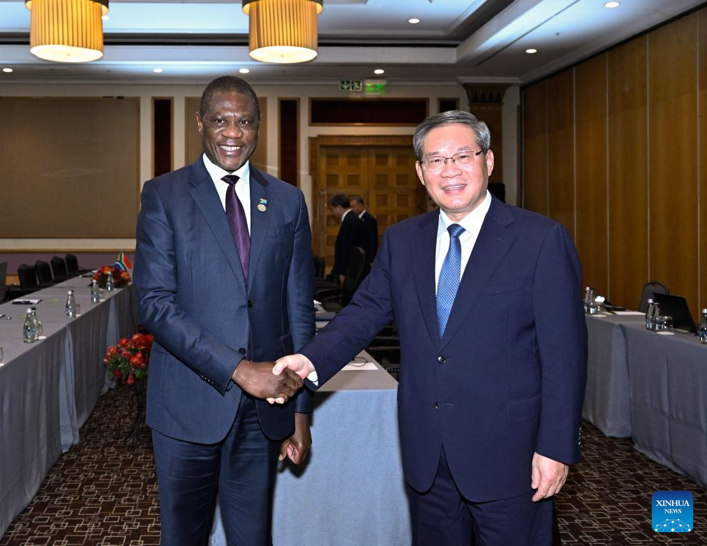 China promete aprofundar cooperação com África do Sul, diz premiê Li