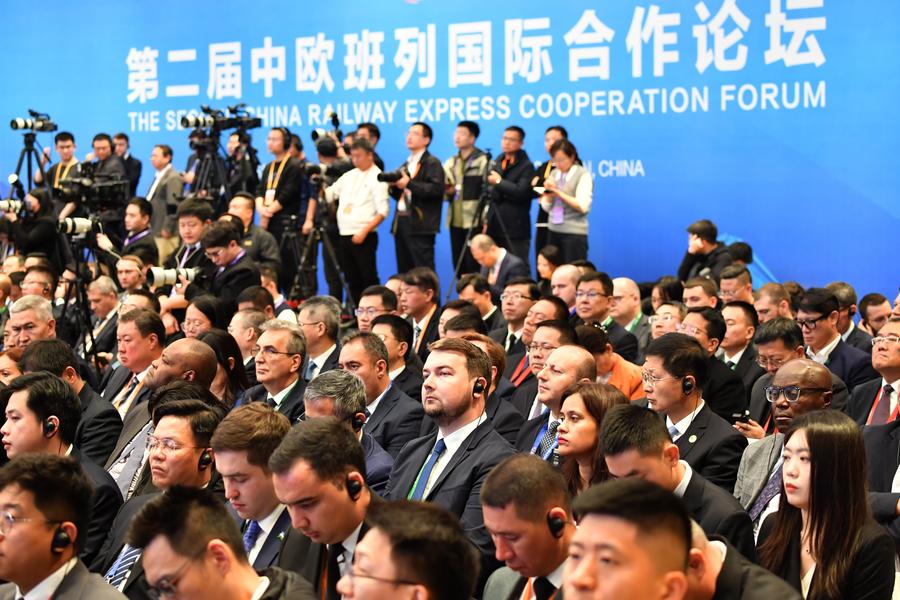 Serviço de trens de carga China-Europa impulsiona comércio eurasiático com benefícios compartilhados