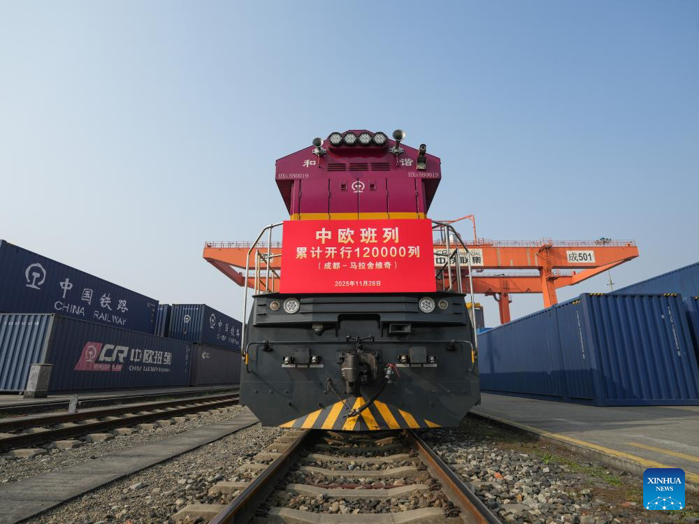 Viagens de trem de carga China-Europa atingem 120.000
