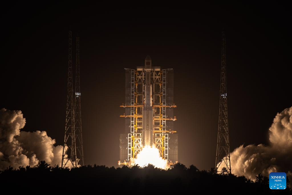 China lança novo satélite no espaço