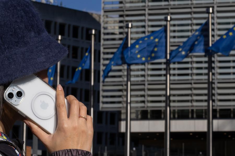 Europa condena “guerra política” sobre nova estratégia de segurança nacional dos EUA