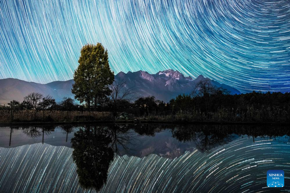 Chuva de meteoros Gemínidas ilumina o céu da China