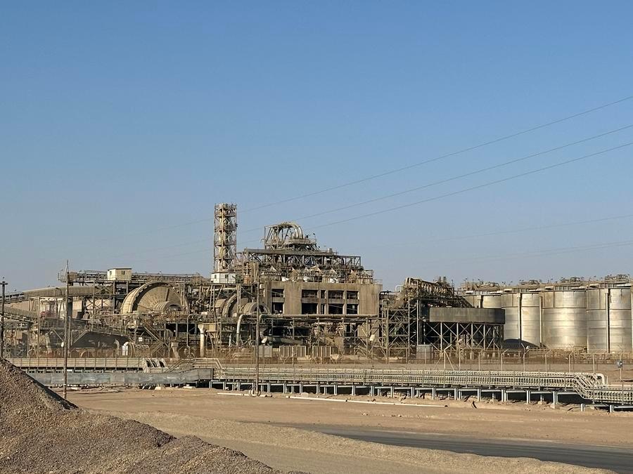 Habilidades criam raízes e a esperança cresce em torno da Mina de Husab, na Namíbia, além da mineração