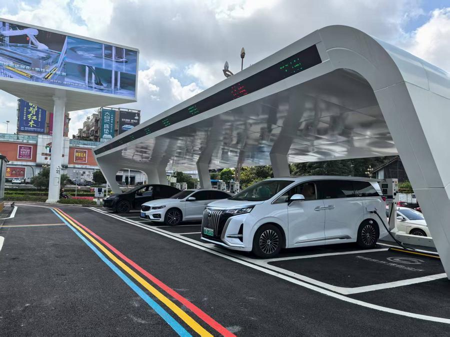 (Multimídia) Infraestrutura de carregamento para veículos elétricos da China registra crescimento robusto