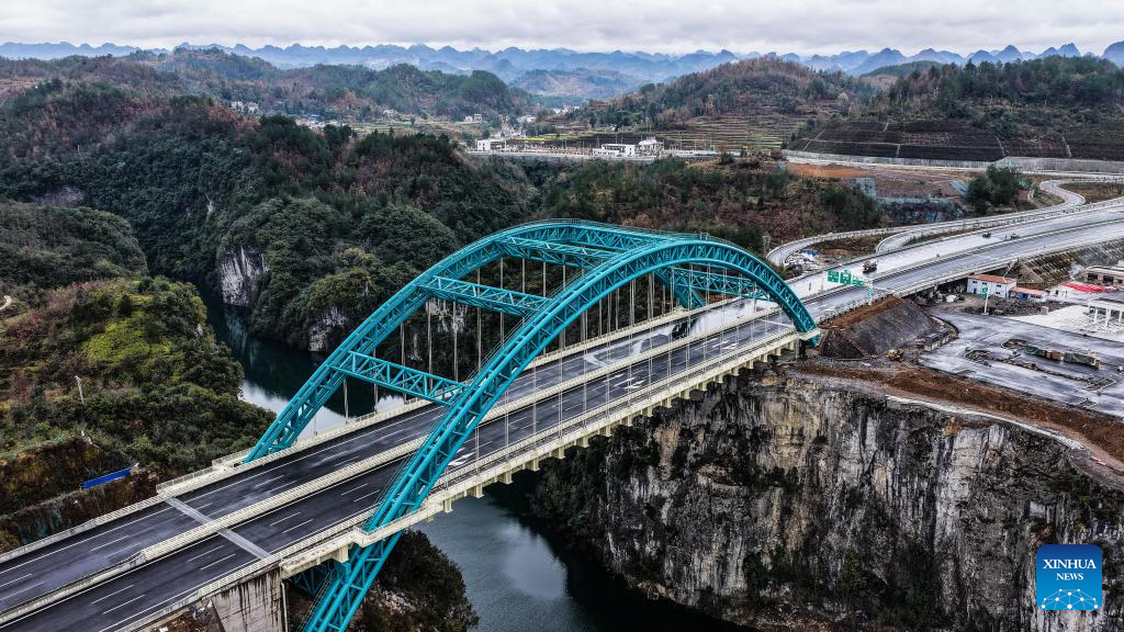 Rodovia Guiyang-Pingtang entrará em operação em Guizhou, no sudoeste da China