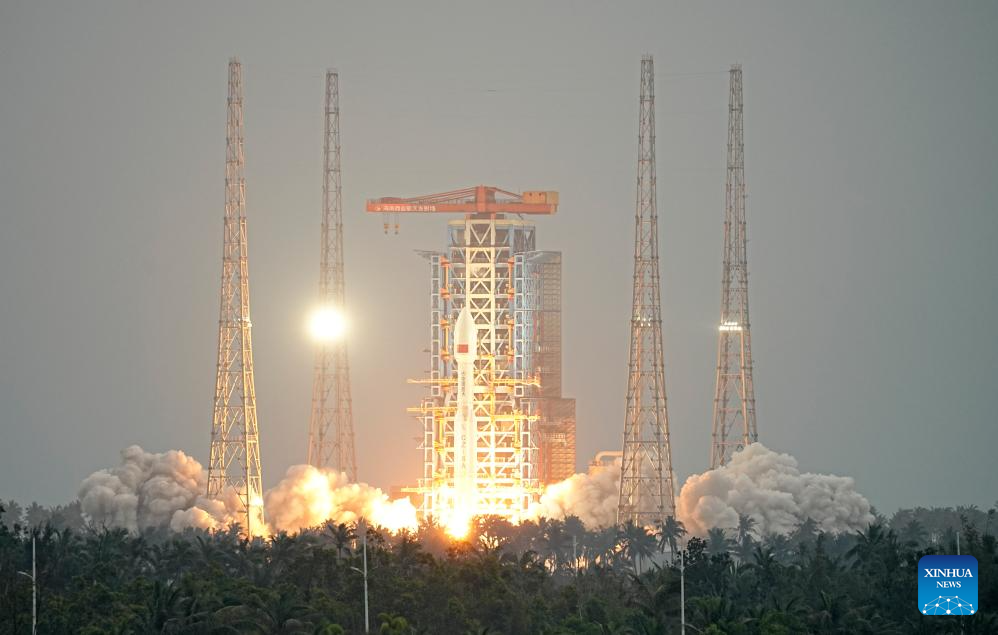 Foguete Longa Marcha-8A da China lança satélites da internet