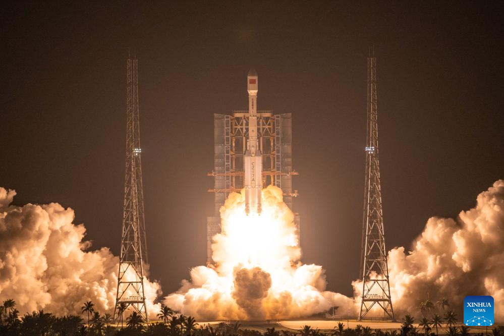 China lança dois novos satélites ao espaço