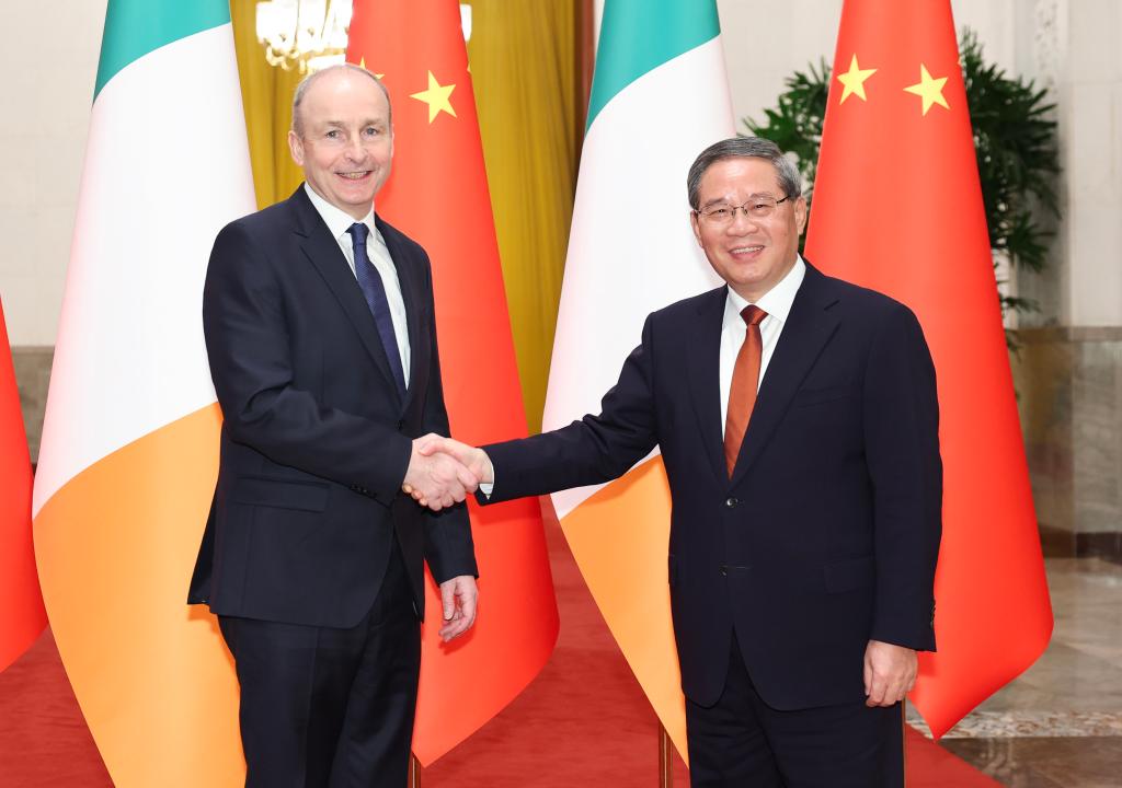 Premiê chinês mantém conversas com o Taoiseach da Irlanda