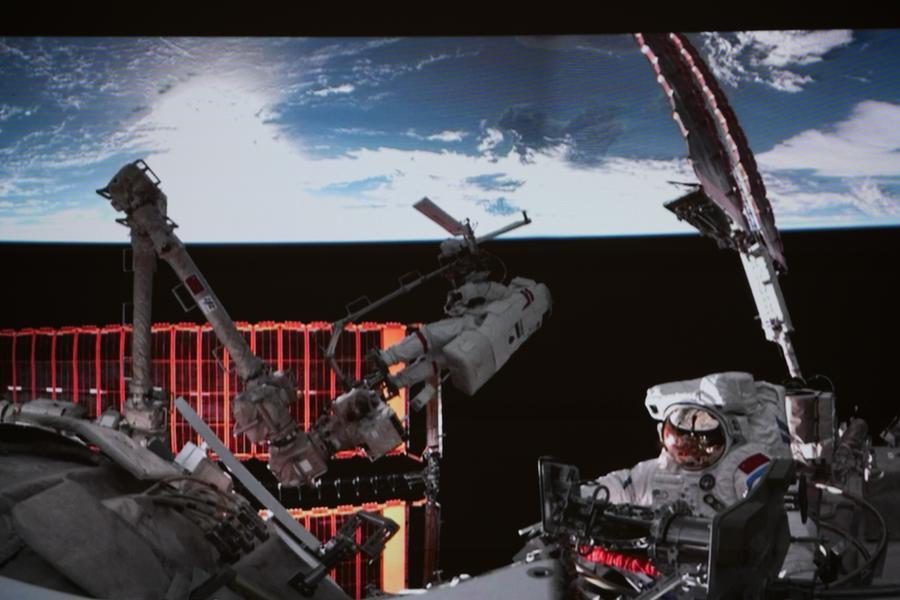 (Multimídia) Astronautas chineses realizam treinamentos e experimentos importantes na estação espacial