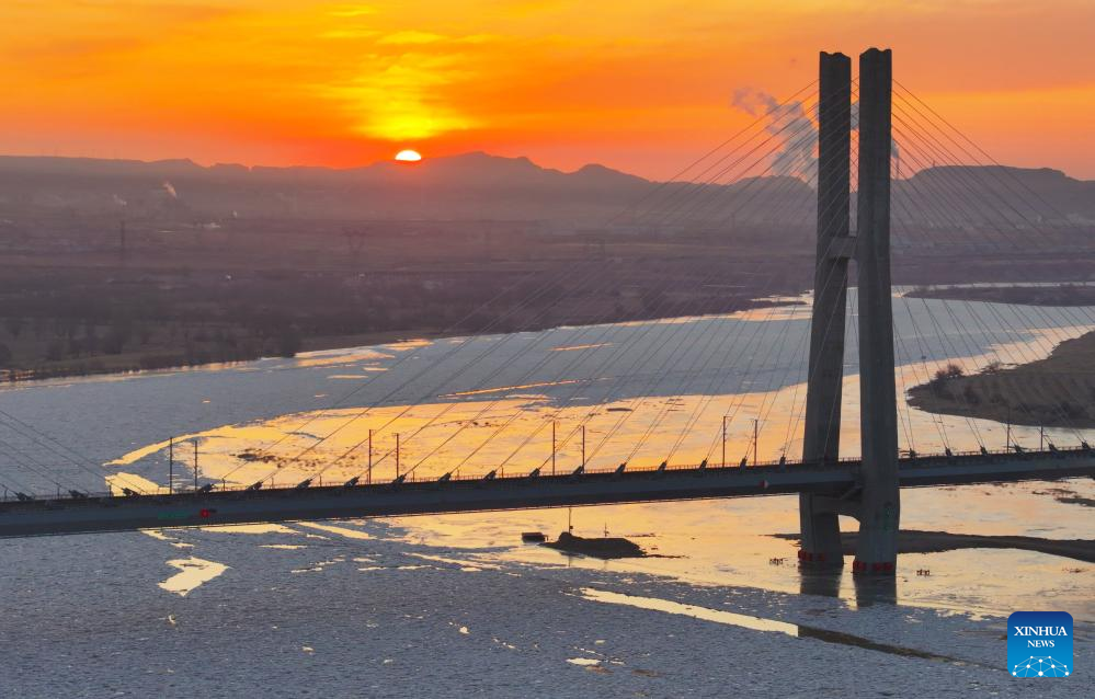 Onda de frio na China: As impressionantes imagens do Rio Amarelo congelado