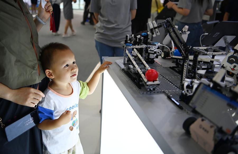 (Multimídia) Beijing tem como meta atingir capacidade computacional de 200 mil PFLOPs até 2027 para impulsionar crescimento da IA