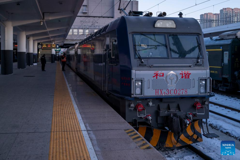 Cidade chinesa de Harbin inaugura trem turístico temático com serviços de fotografia de viagem