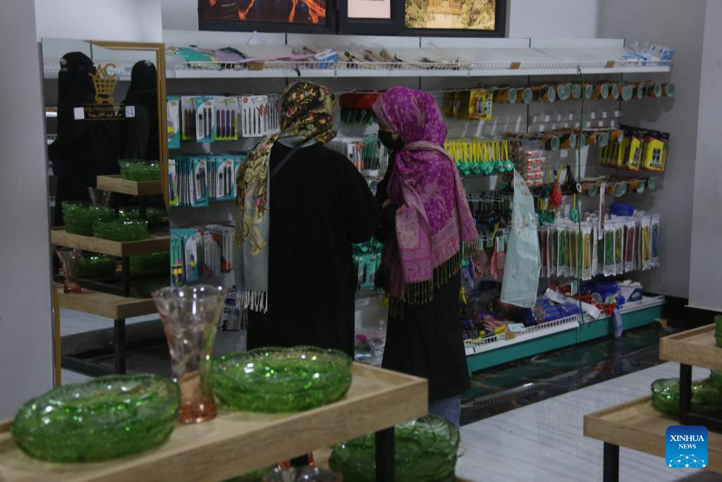 Destaque: Mercado chinês recém-inaugurado traz vida e oportunidades para Cabul