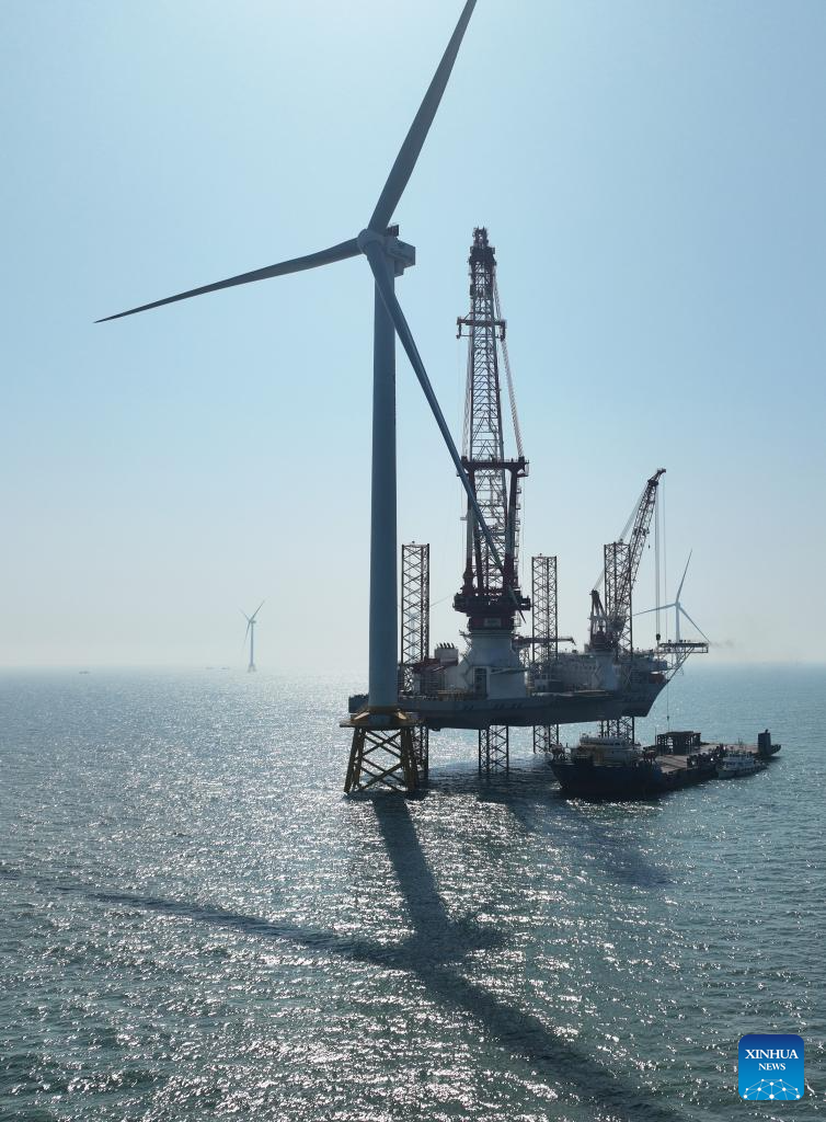 Primeira turbina eólica offshore de 20 megawatts do mundo passa a abastecer rede elétrica na China