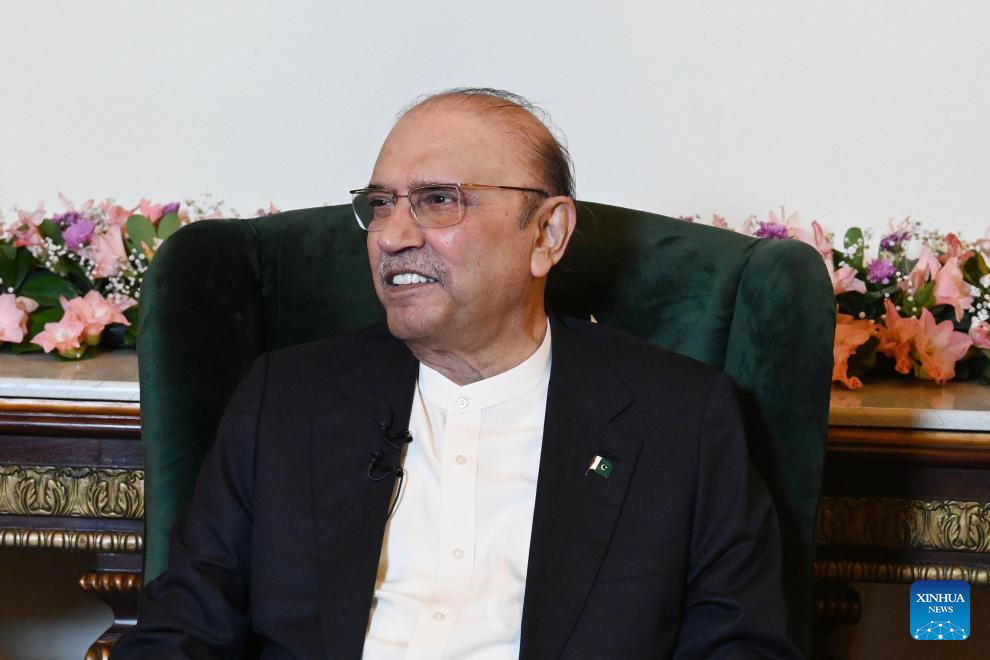 Presidente paquistanês estende felicitações da Festa da Primavera ao povo chinês