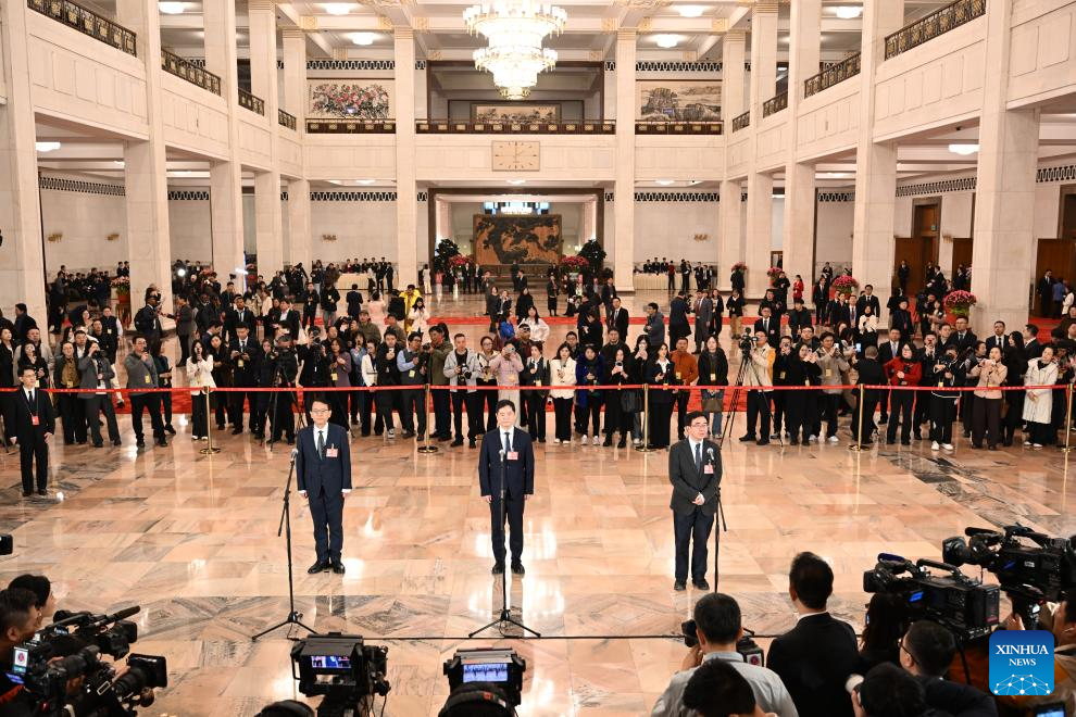 Membros da CCPPC participam de entrevista coletiva antes da sessão anual