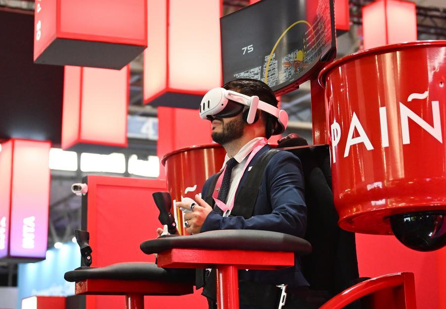 Da conectividade à inteligência, indústria global de dispositivos móveis apresenta nova fase de inovação