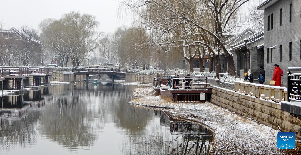 Beijing registra queda de neve na primavera