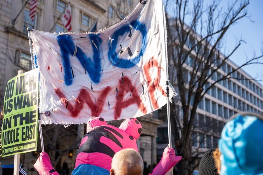 Ataques do governo Trump ao Irã provocam reação negativa entre apoiadores do MAGA