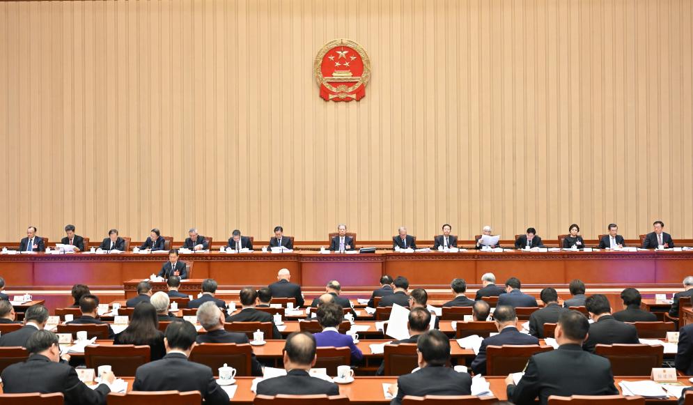 Presidium da sessão legislativa anual da China realiza segunda reunião