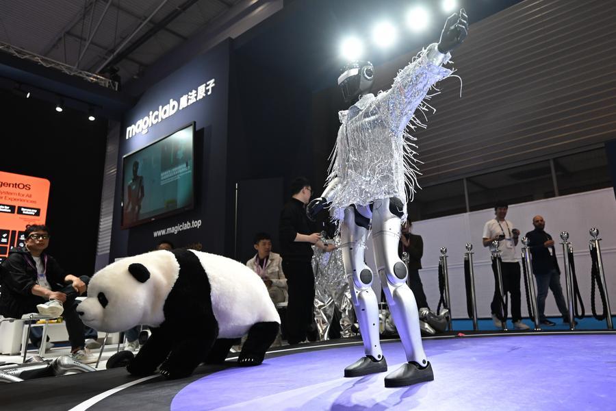 Entrevista: China prioriza crescimento de alta qualidade impulsionado pela inovação, diz acadêmico