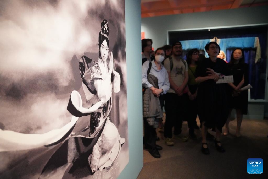 Nova York recebe exposição sobre astro da Ópera de Pequim, Mei Lanfang