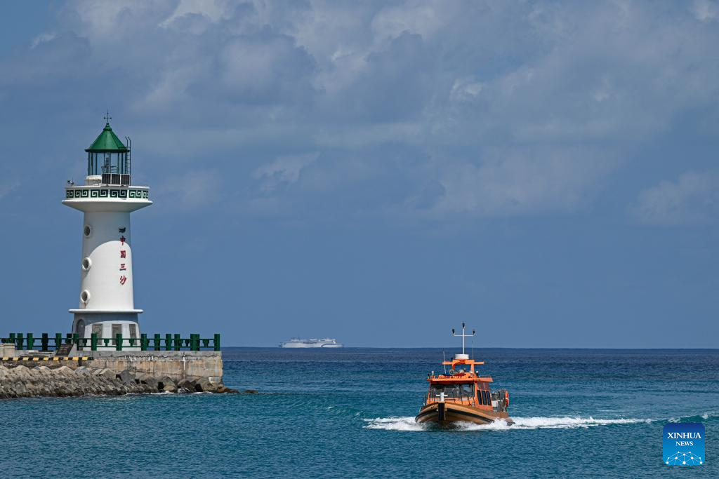 Embarcações de apoio marítimo melhoram o transporte inter‑ilhas em Hainan
