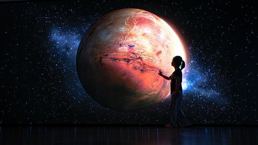 (Multimídia) Receita total da indústria de ficção científica da China atinge 126,1 bilhões de yuans em 2025