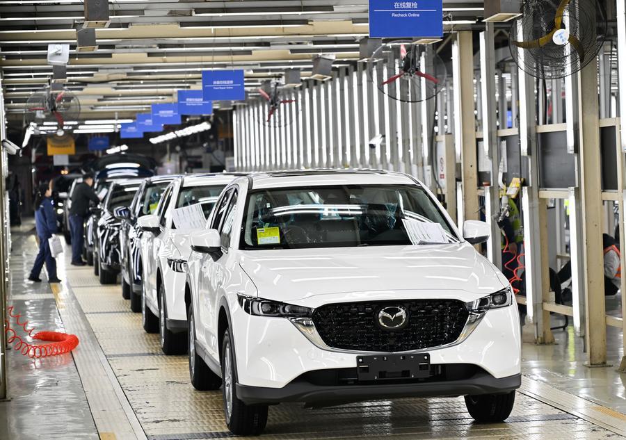 (Multimídia) PMI do setor manufatureiro da China avança para 50,4 em março