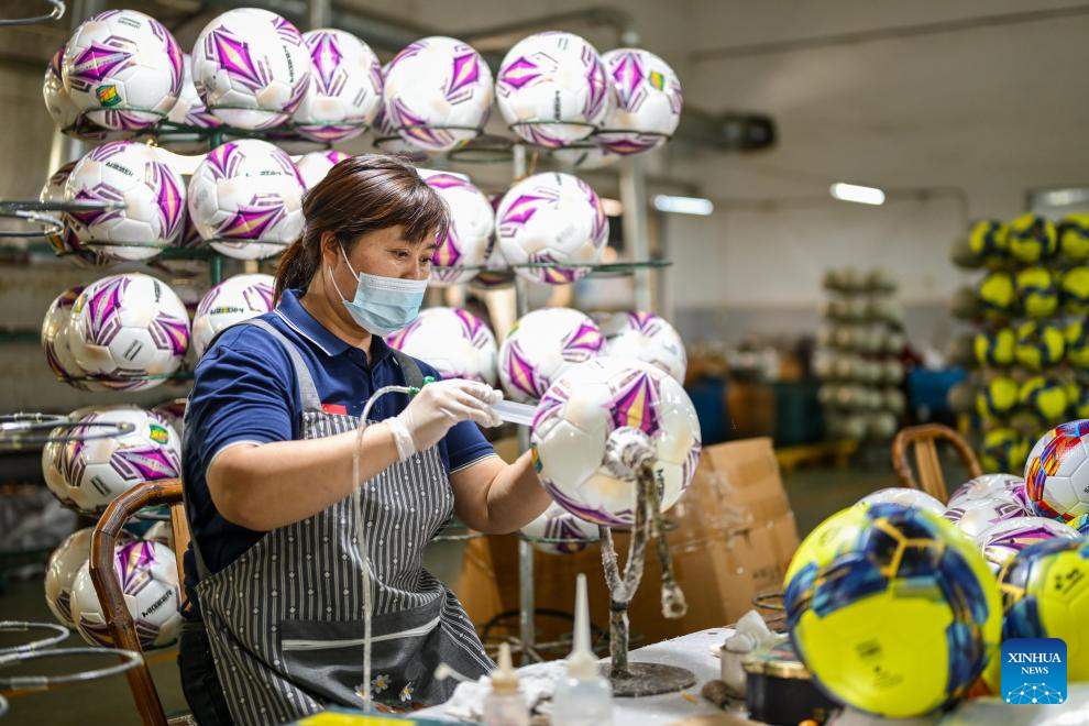 Clusters industriais de artigos esportivos impulsionam crescimento em Taizhou, no leste da China