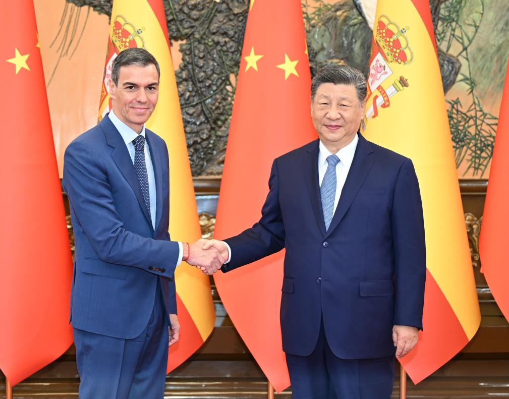 Xi pede reforço da cooperação entre China e Espanha para obter mais resultados na reunião com Sánchez