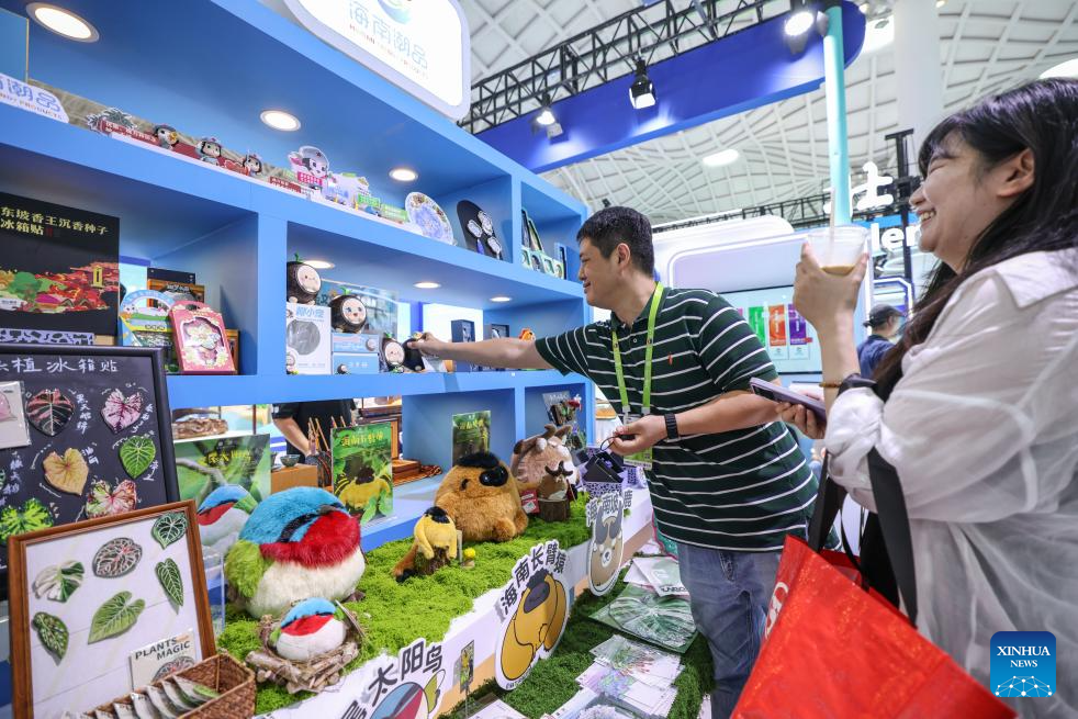 Marcas chinesas ganham destaque na Exposição Internacional de Produtos de Consumo da China em Hainan