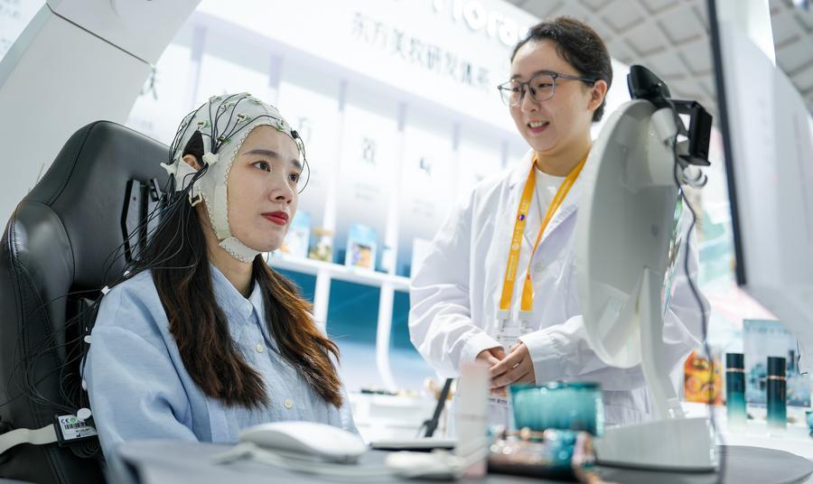 (Multimídia) China vai abrir ainda mais setores de telecomunicações, biotecnologia e saúde