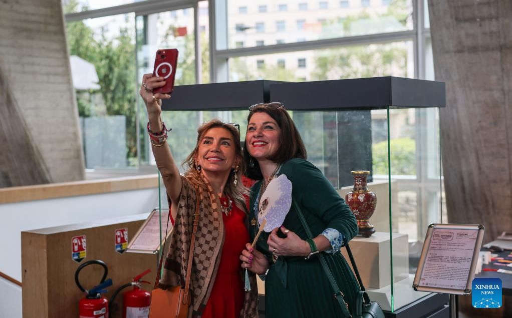 Evento cultural comemora Dia da Língua Chinesa da ONU na sede da UNESCO em Paris