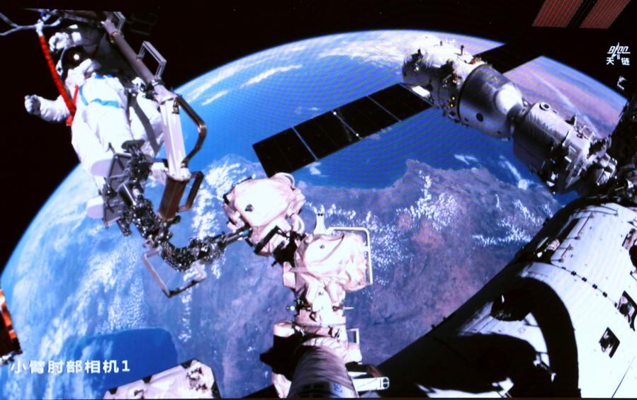 (Multimídia) Dois astronautas paquistaneses selecionados para treinamento de missão espacial da China